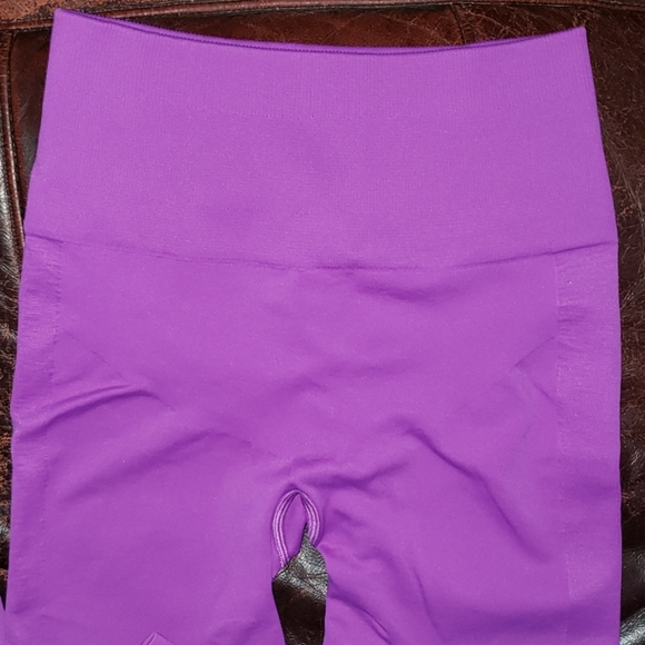 HP💕Bright Fuchsia|•Lululemon Athletica•| Leggings - Picture 3 of 8